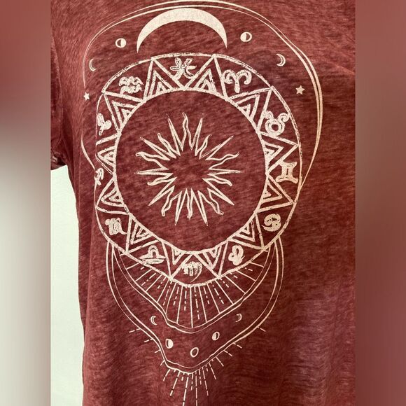 Lol Vintage red semi sheer sun/moon T-shirt - Picture 5 of 5